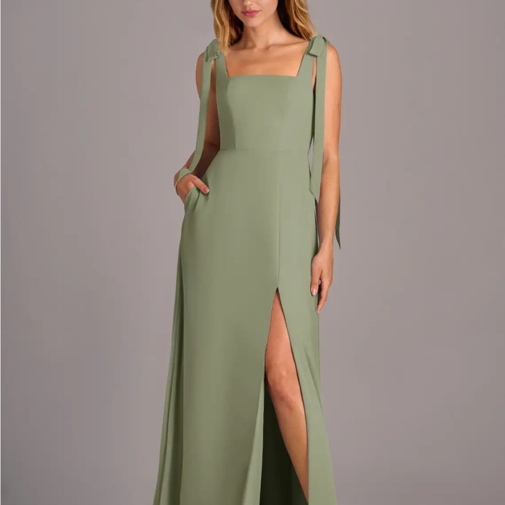 Azazie Debra Dress in Pistachio size 8
